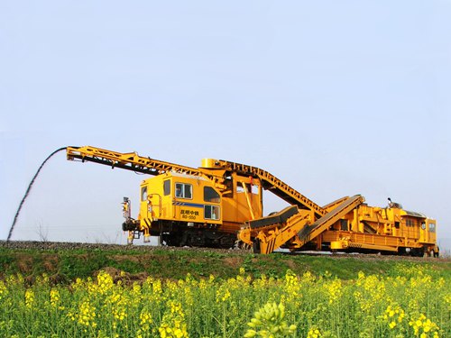 BS-550邊坡清篩機